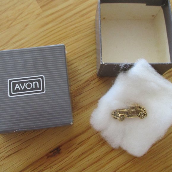 Vintage Avon Pin 1929 Ford with original Avon box - Picture 6 of 9